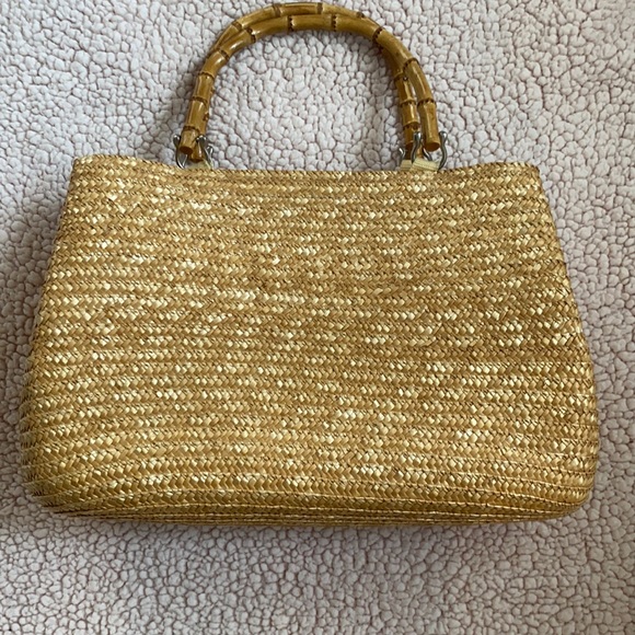 Tan straw bag with bamboo handles - Picture 4 of 8